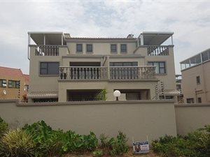 2 Bed Apartment in Uvongo