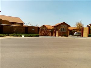 2 Bed Apartment in The Reeds