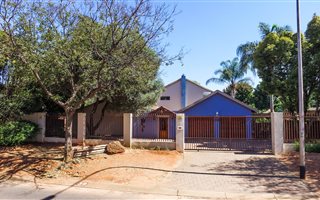 4 Bedroom House in Pierre van Ryneveld