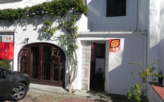 3 Bedroom Duplex in Somerset West Central