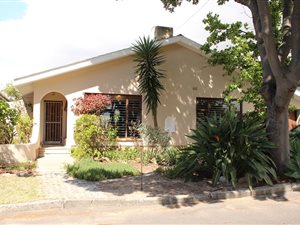 4 Bed House in Goodwood
