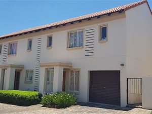 3 Bed Townhouse in Country View