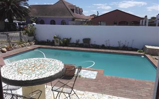 3 Bedroom House in Grassy Park