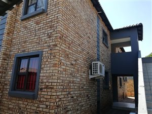 2 Bed Apartment in Helderkruin