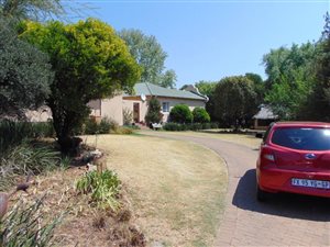 6 Bed House in Thornhill Estate