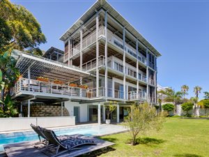 5 Bed House in Bantry Bay