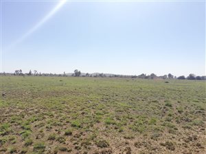 8.5 ha Land available in Doornkuil AH