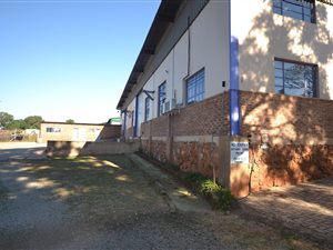 3000 m² Commercial space in White River