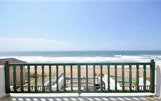 3 Bedroom Apartment in Shakas Rock