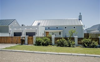 3 Bedroom House in Bluewater Estate