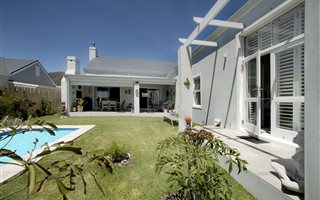 3 Bedroom House in Bluewater Estate