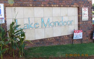 2 Bedroom Townhouse in Mondeor