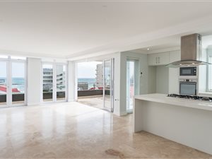 2 Bed Apartment in Bantry Bay