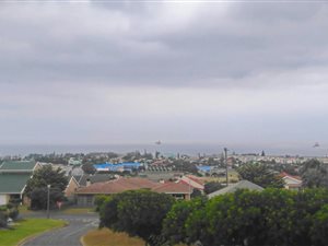 1 Bed Apartment in Hartenbos Heuwels