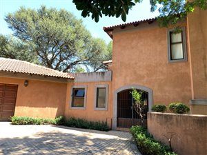 3 Bedroom Townhouse in Waterkloof