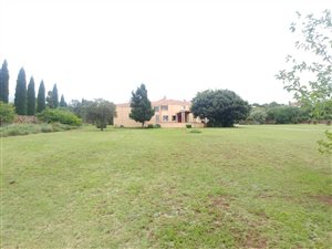 5 Bedroom House in Cornwall Hill