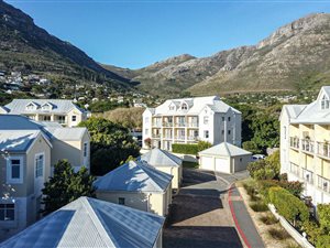 2 Bed Apartment in Hout Bay and surrounds