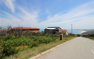 640 m² Land available in Brenton on Sea