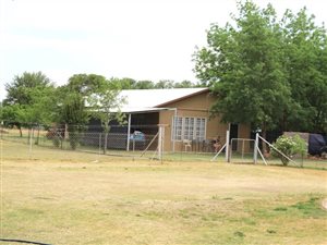 2.5 ha Farm in Vyfhoek