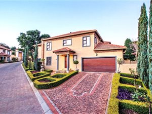 3 Bed House in Sterrewag