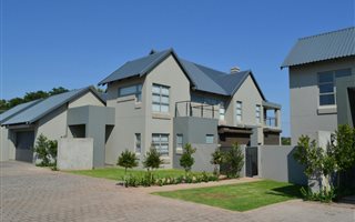 4 Bedroom House in Waterkloof Heights