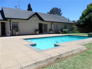 4 Bed House in Brackenhurst