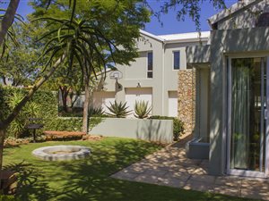 5 Bedroom House in Carlswald North Estate