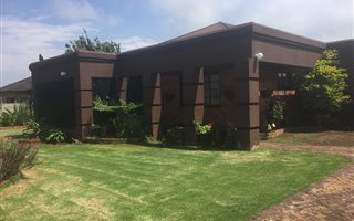 3 Bedroom House in Estera