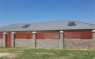 3 Bedroom House in Lovemore Heights