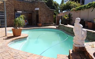 5 Bedroom House in Flamingo Vlei