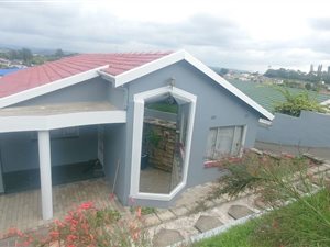 3 Bedroom House in Woodhurst