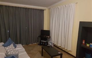 1 Bedroom Garden Cottage in Glenashley