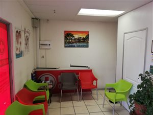35 m² Commercial space in Bluff