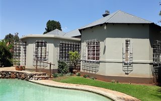 5 Bedroom House in Bardene