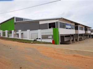 200 m² Commercial space in Park Rynie
