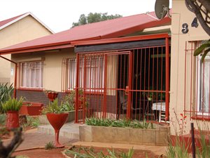 3 Bed House in Oberholzer
