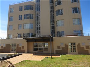 2 Bed Apartment in Strand North