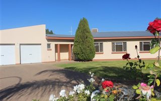 3 Bedroom House in Keidebees