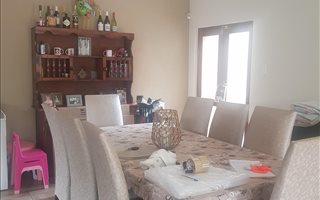4 Bedroom House in Ravenswood