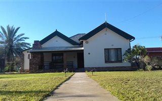 3 Bedroom House in Vanrhynsdorp