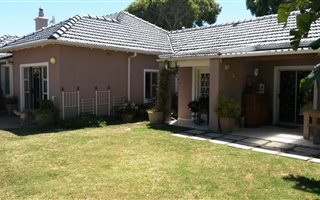 4 Bedroom House in Rondebosch