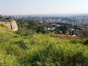 2025 m² Land available in Linksfield Ridge