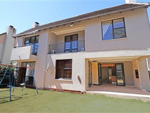 3 Bed Cluster in Houghton Estate