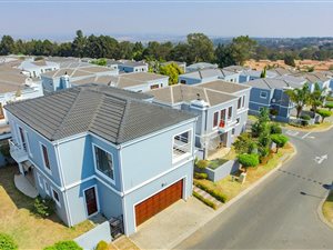 3 Bed House in Halfway Gardens