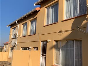 2 Bed Apartment in Grobler Park