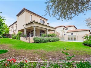 4 Bed House in Bryanston East