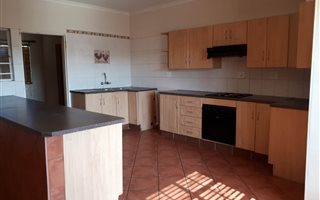 3 Bedroom House in Aerorand