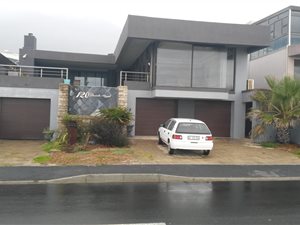 4 Bed House in Melkbosstrand