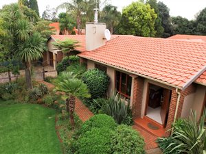 4 Bed House in Alphen Park