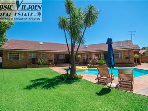 4 Bed House in Brackenhurst